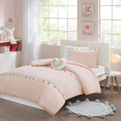 Intelligent Design Kids Tessa Tassel Comforter Set with Heart Shaped Throw Pillow